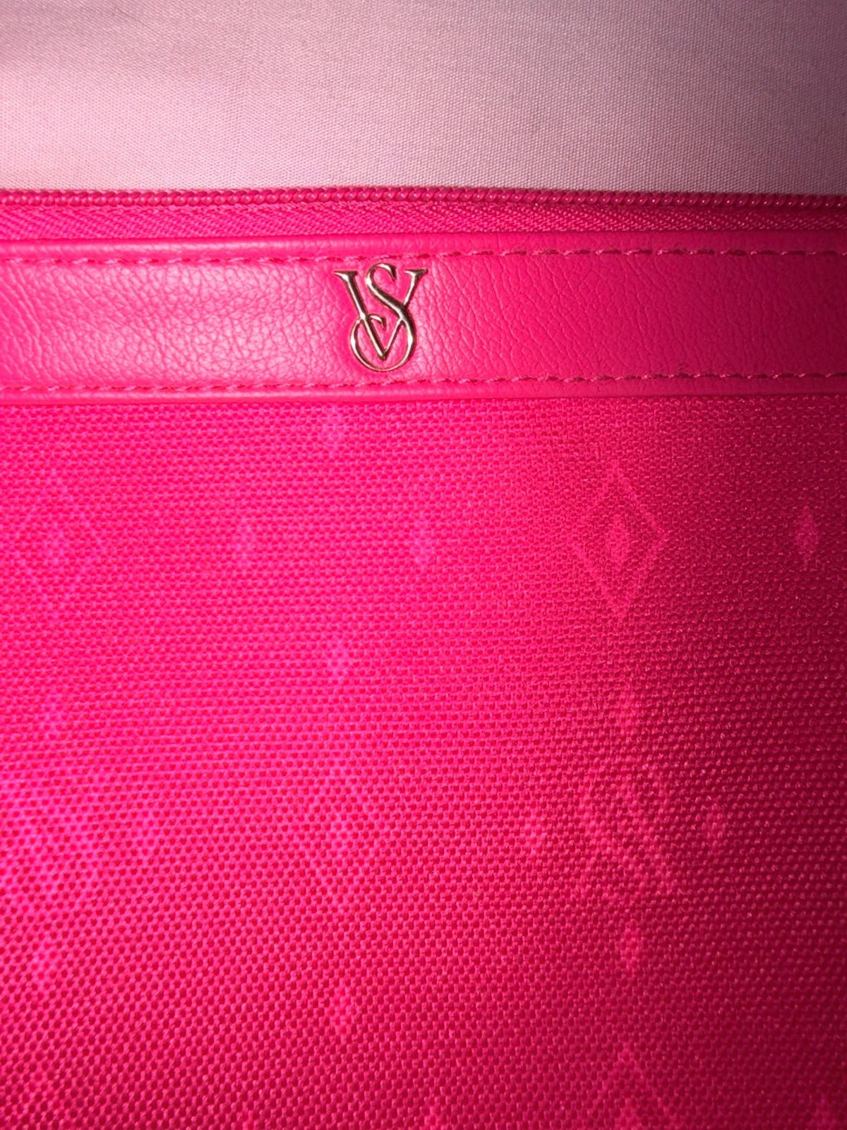 Pochette victoria Secret neuf jamais servi – photo 3